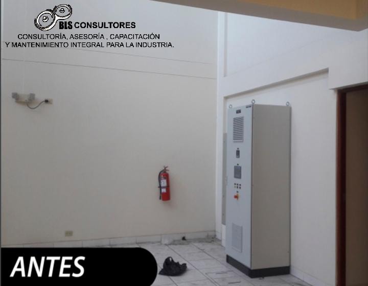 Señal de Zona Segura instalada en columna — resultado final